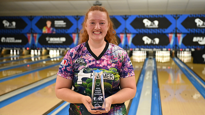 Alexis Runk after winning the PWBA Pepsi Open