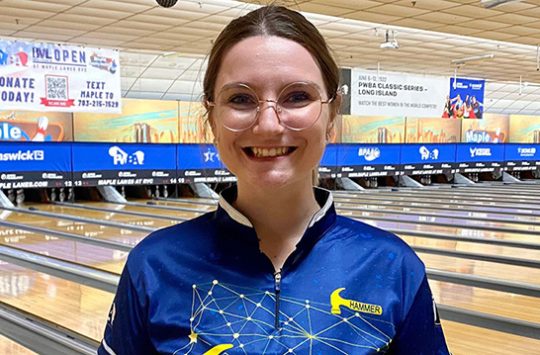 Sydney Brummett Leads After First Day of 2022 PWBA Long Island Classic