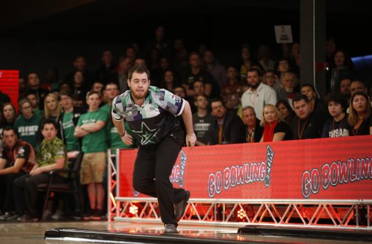 Anthony Simonsen Holds Slim Lead in FloBowling PBA Illinois Open