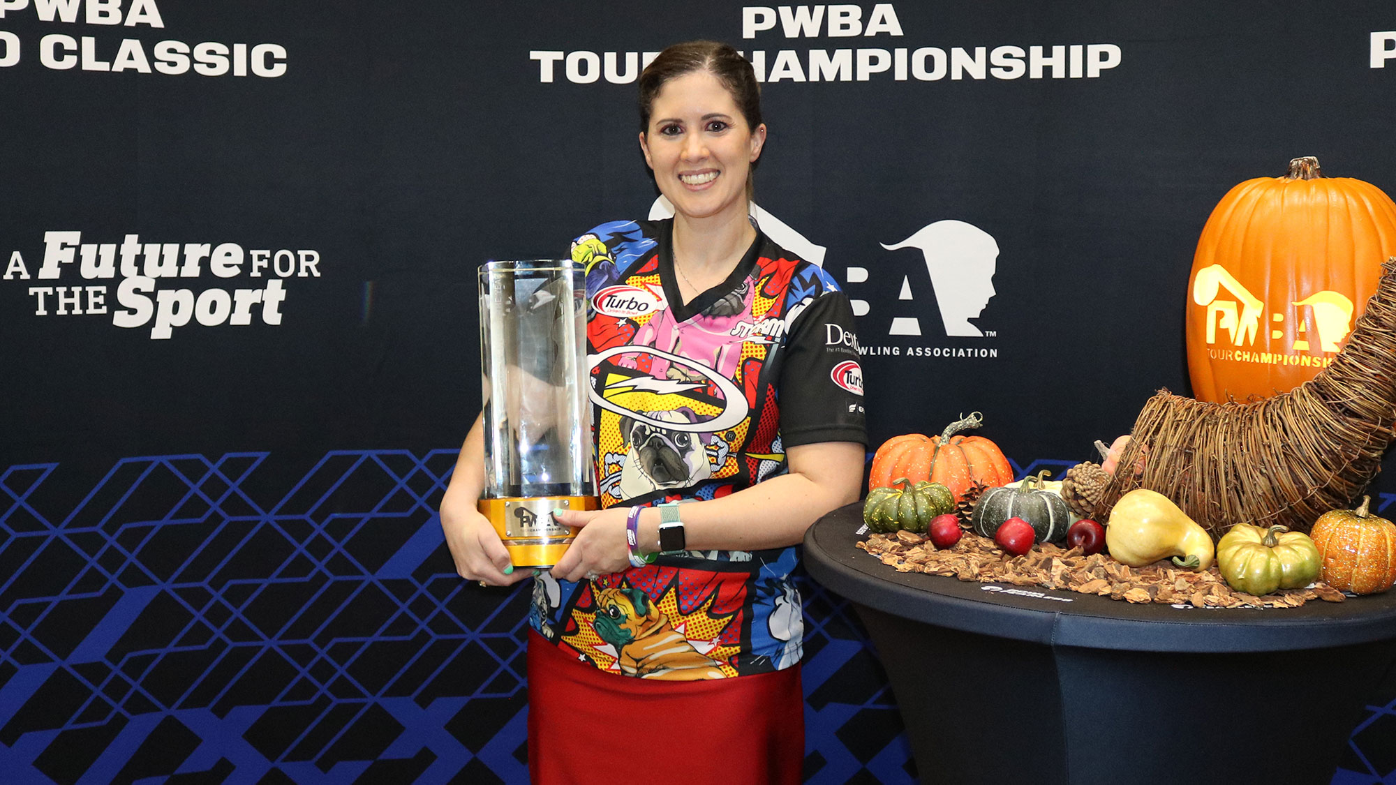 Bryanna Coté with PWBA Player of the Year trophy