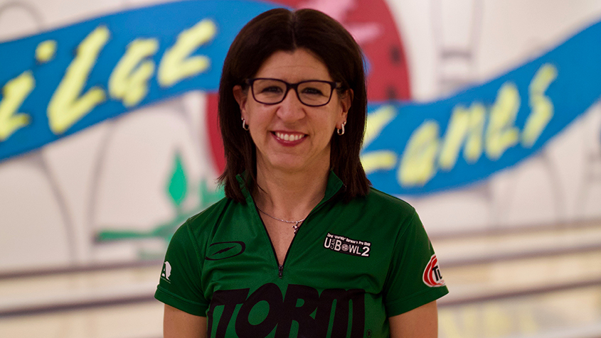 Liz Johnson leads opening rounds at 2021 PWBA Spokane Open