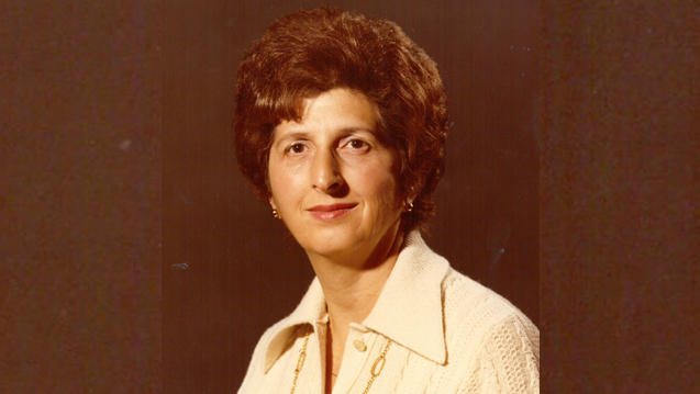Phyllis Notaro, a USBC Hall of Fame member, dies at 91