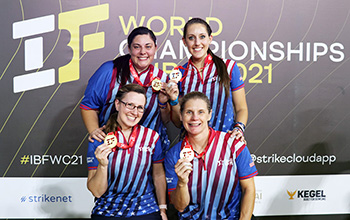 Team USA women with team gold at 2021 IBF Super World Championships