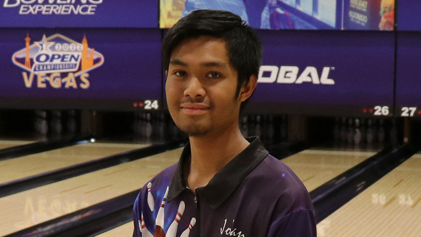 Collegiate bowler rolls 300 at the 2022 USBC Open Championships