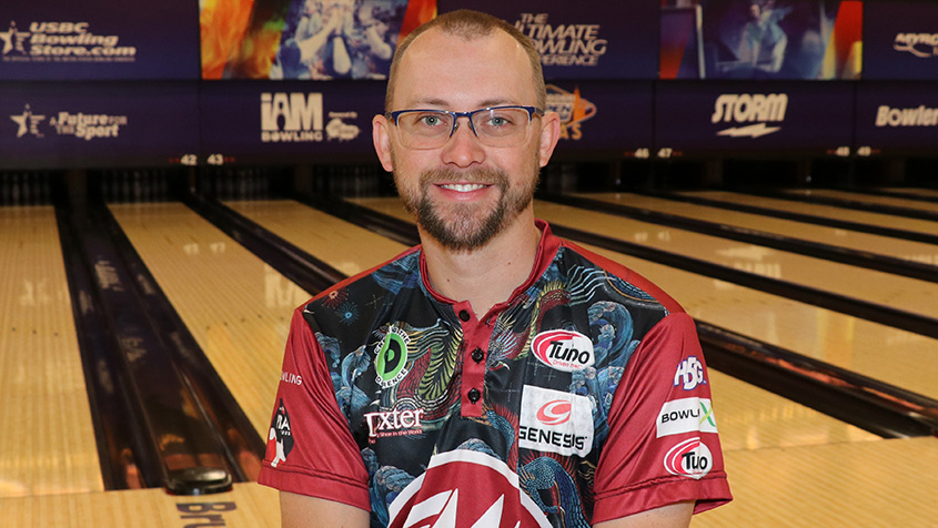 EJ Tackett Continues To Lead 2021 PBA World Championship - FloBowling