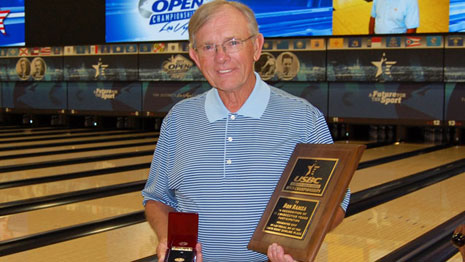 Illinois bowler first to join 50-Year Club at 2017 Open Championships