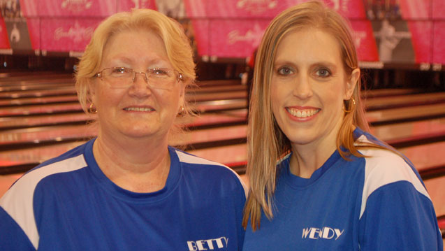 Illinois bowlers double up at 2017 USBC Women&amp;amp;#39;s Championships