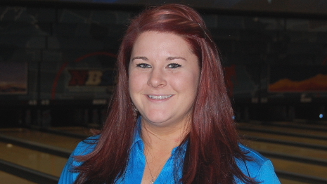 Maine bowler flies into lead at 2014 Women&amp;amp;#39;s Championships