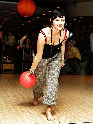 ashleesimpsonbowling